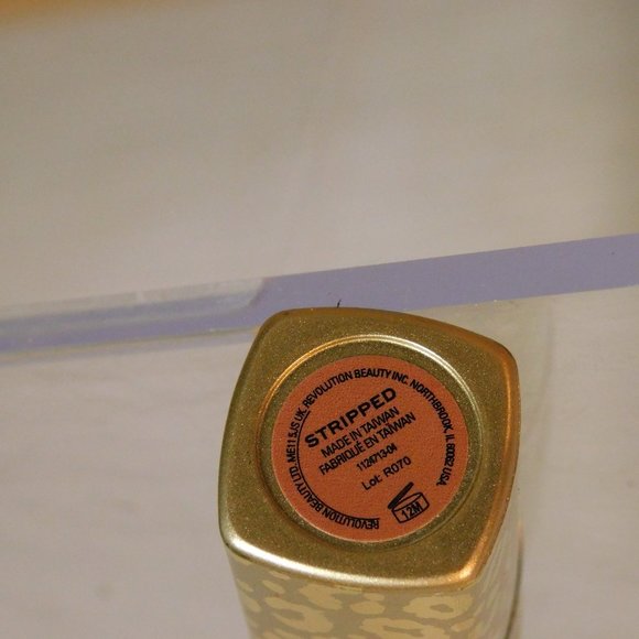 REVOLUTION PRO NEW NEUTRAL SATIN MATTE LIPSTICK - Picture 3 of 7